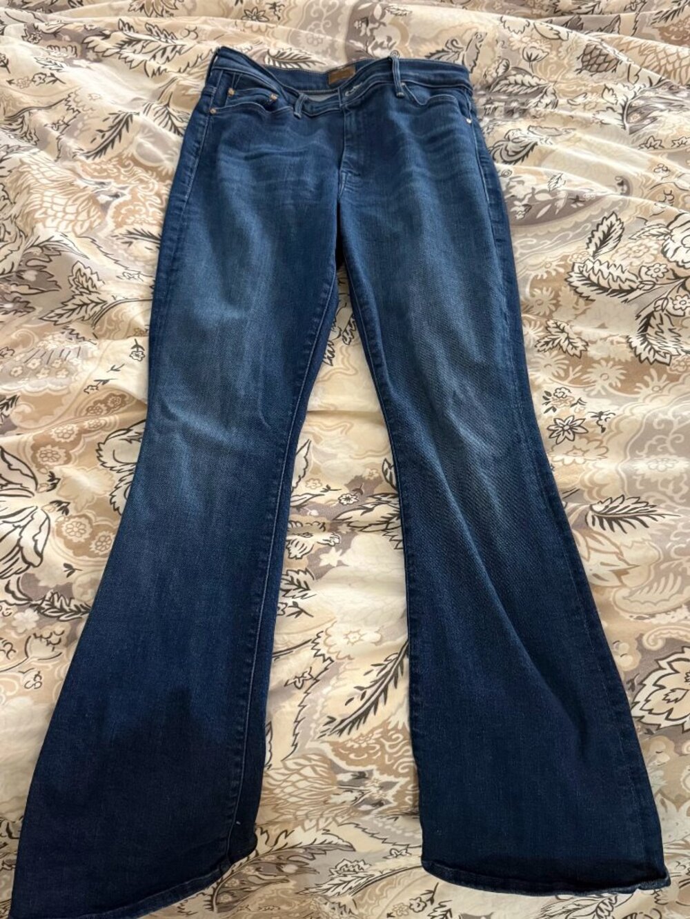 Mother Jeans size 30 The Weekender "Nip It In The Butt"